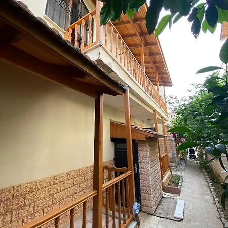 Tripleks Yazlik 4 Özdere